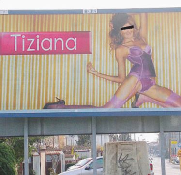 Provincia padrona, vietato fare satira