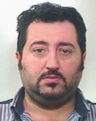 Copertina di E il fan del boss non molla il Comune