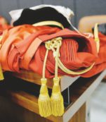 Copertina di Mazzette per pilotare i ricorsi fiscali