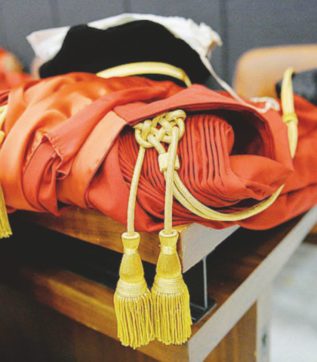 Mazzette per pilotare i ricorsi fiscali