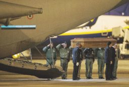 Copertina di “Macelleria sui cadaveri, è stata cancellata la verità”