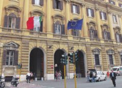 Copertina di Anatocismo, così  il governo ha aiutato le grandi banche