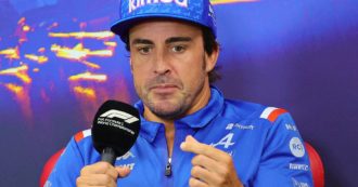 Copertina di F1 Gp Belgio, Alonso deride la Ferrari dopo aver preso il quinto posto a Leclerc: “Strategia strana? Le fanno sempre”