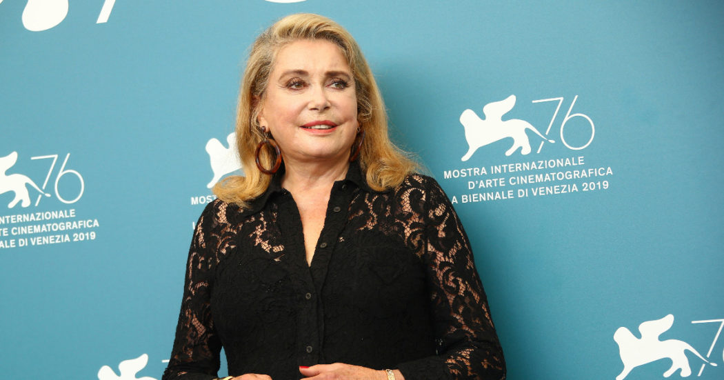 A Catherine Deneuve il Leone d’oro alla carriera alla Mostra del Cinema di Venezia