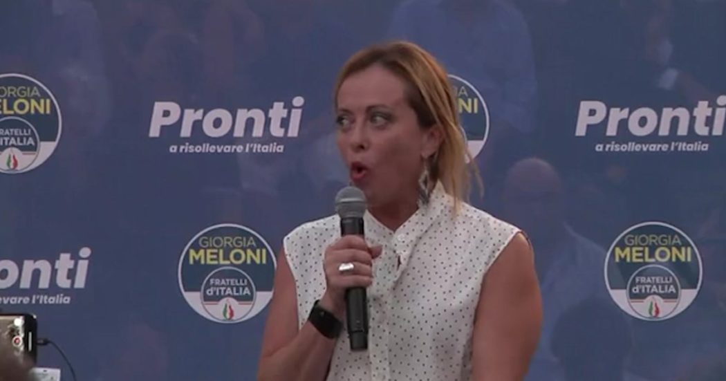 Elezioni, Meloni a Catania attacca i giornali: “Sinistra ha paura, per questo la stampa deve inventare fregnacce”