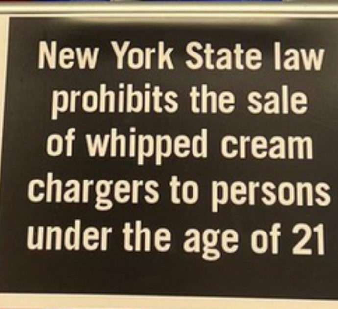 Panna montata vietata ai minori di 21 anni a New York, ecco quali sono i rischi per la salute