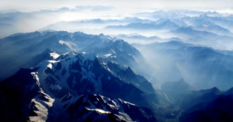 Copertina di Scala ghiacciaio senza l’abbigliamento adatto: escursionista a rischio congelamento salvato dal soccorso alpino a 3.100 metri. È ricoverato