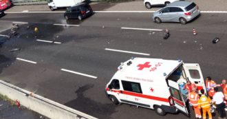 Copertina di Bologna, 23enne morta sull’A14: cercava di uscire dalla sua macchina in panne quando un suv l’ha travolta