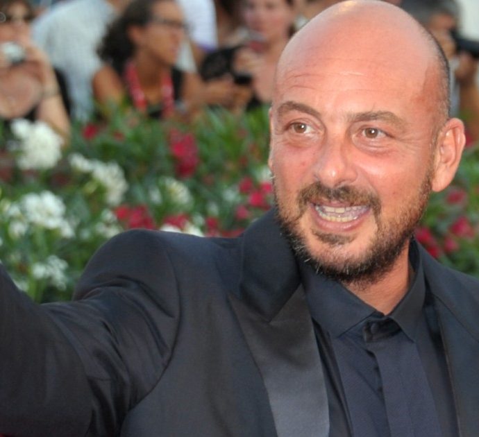 Venezia 2022, il regista Emanuele Crialese fa coming out: “Una bambina che si sente un maschio, questo film è una rappresentazione di me stesso”