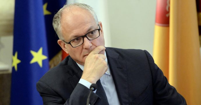 Sfiduciato dal notaio il sindaco grillino del no agl’inceneritori