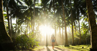 Copertina di Viaggiare da soli? Perché no! I motivi, e i luoghi, per una vacanza da single