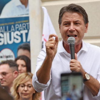 Copertina di L’ascesa di Conte (da sinistra): il Fatto di domani 2 settembre