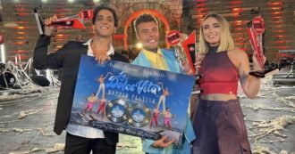 Copertina di Power Hits Estate, imbarazzo sul palco tra gli ex Paola Di Benedetto e Rkomi: ecco cos’è successo. Trionfa “La Dolce Vita” di Fedez Tananai e Sattei