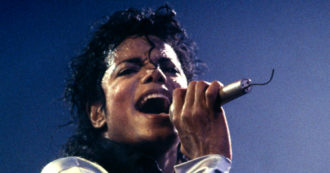 Copertina di “Michael Jackson Thriller 40”, il cofanetto per festeggiare l’album più venduto della storia