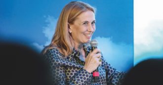 Copertina di Per lo studio e per gli amici (meglio se di Cl) la direttrice Maggioni non bada a spese