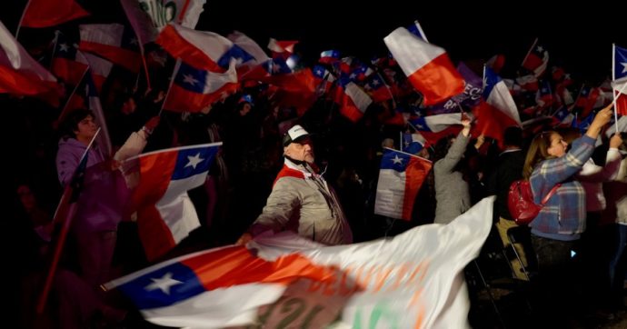 Il Cile dice no alla non-Costituzione che piaceva a tutti. Tranne ai cileni