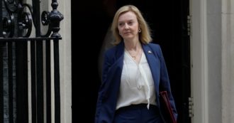 Copertina di Regno Unito, Liz Truss verso l’insediamento a Downing Street al posto di Johnson. Il suo piano? “Tagliare le tasse ai ricchi”