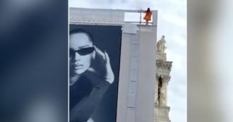 Copertina di Venezia, agente salva turista straniera: afferrata al volo mentre tentava il suicidio. “Ma non chiamatemi eroe”