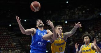 Copertina di Europei di basket, una brutta Italia va ko con l’Ucraina: seconda sconfitta in tre partite e ora si complica il cammino verso gli ottavi