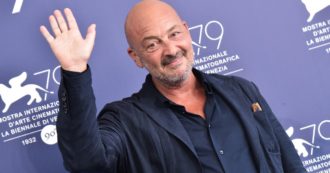 Copertina di Venezia 79, Emanuele Crialese una volta era Emanuela: “Per cambiare la A con la E sui documenti, ho dovuto lasciare un pezzo del mio corpo”