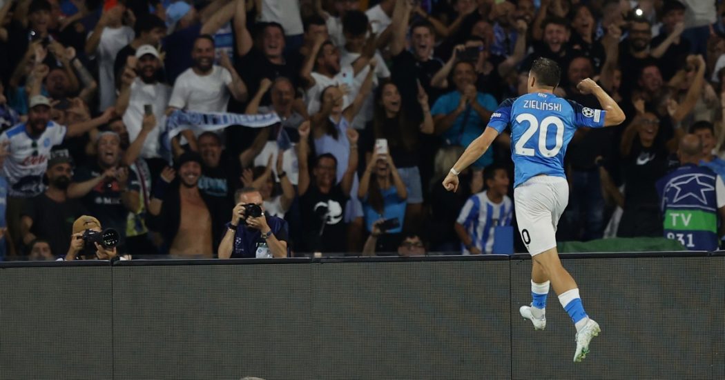 Champions league, clamoroso a Napoli: 4 a 1 degli azzurri al Liverpool. Doppietta di Zielinski, gol di Anguissa e Simeone