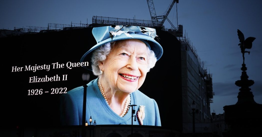 Morta la Regina Elisabetta, le tappe previste da ora fino ai funerali: l’ultimo saluto nella St Georgès Chapel