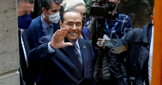 Silvio B. rincorre Conte: “Reddito indispensabile”