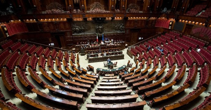Sondaggi, l’ultima simulazione: il centrodestra sfiora i due terzi dei seggi sia alla Camera che al Senato. M5s supera la Lega