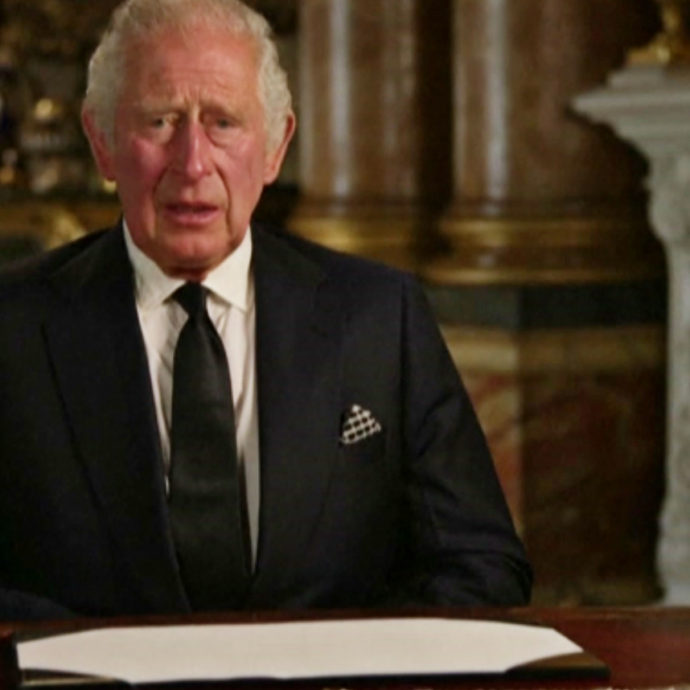 Il discorso di re Carlo III: “Vi servirò con lealtà e rispetto. Sosterrò i principi costituzionali del nostro Paese” – Video
