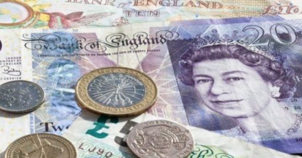 La Regina Elisabetta è morta: come cambiano le banconote, le preghiere e l’inno nazionale