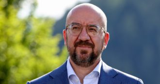 Copertina di Il Consiglio Ue trova l’accordo sullo stop alle facilitazioni per i visti turistici ai russi. Mosca: ‘Nostra risposta non sarà da occhio per occhio’