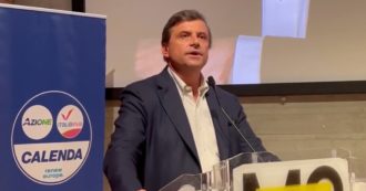 Copertina di Calenda contro il reddito di cittadinanza: “Pagato con tasse di infermieri che guadagnano 1450 euro, etico toglierlo a chi rifiuta la prima offerta”