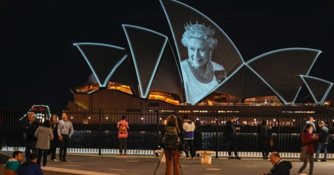 Il lutto della Regina visto dall’Australia: davvero uno Stato giovane può restare così monarchico?