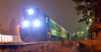 Copertina di Scontro tra treni in Croazia, almeno 3 morti e 11 feriti. “Un convoglio passeggeri non si è fermato al semaforo rosso”