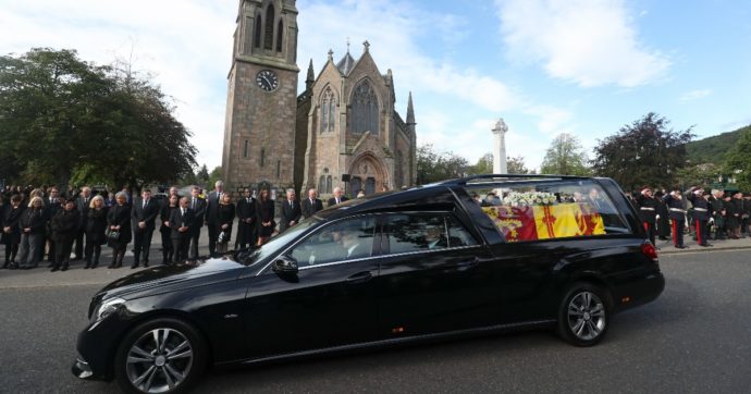 Dio salvi la Regina, anche dai suoi funerali di Stato
