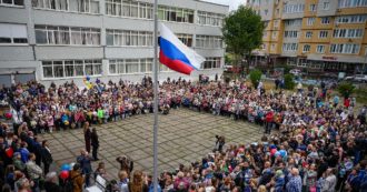 Copertina di In Russia torna il patriottismo a scuola. Dalla “liberazione dell’Ucraina” alle marce in uniforme: oltre 50mila iniziative nazionaliste