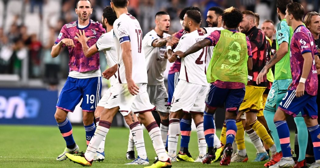 Caos Var in Juve-Salernitana. L’associazione arbitri: “Non avevamo immagini per evitare l’errore”. Ma non è vero: ecco la foto