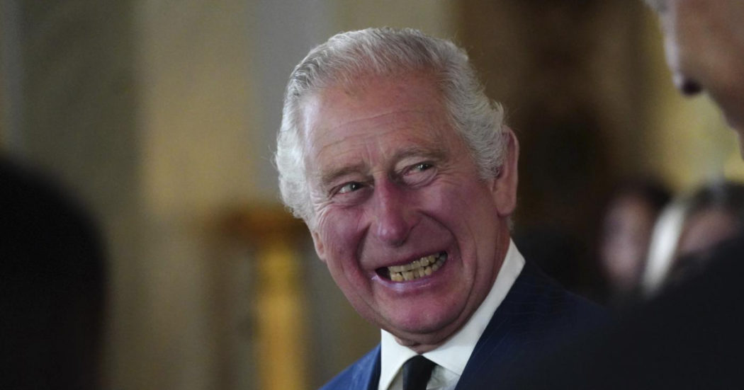 Carlo III e la scelta animalista: basta foie gras sulle tavole delle residenze reali