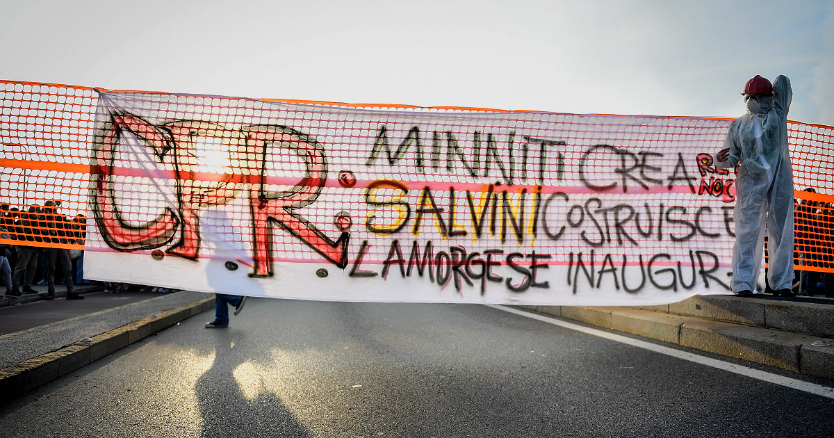 Migranti, centri di rimpatrio inefficaci. E il centrodestra ne promette altri. L’ispezione dopo l’ennesimo suicidio: “Peggio che in carcere”