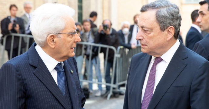 Tetto agli stipendi dei dirigenti pubblici, la retromarcia del governo. “Mattarella ha detto a Draghi che abrogarlo era inopportuno”