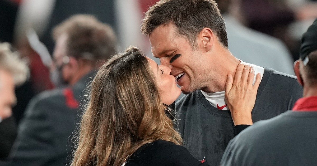 Gisele Bundchen e Tom Brady pronti al divorzio: “C’entra il sesso, lei non era soddisfatta della loro vita insieme”