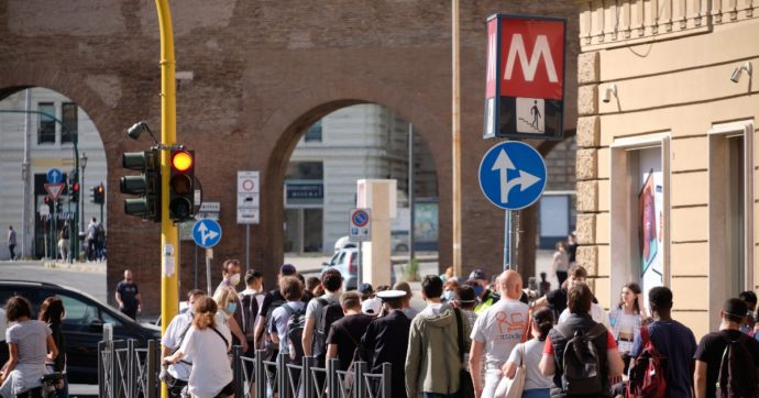 Roma, decine di passeggeri intrappolati nella metro per lo sciopero del trasporto pubblico locale