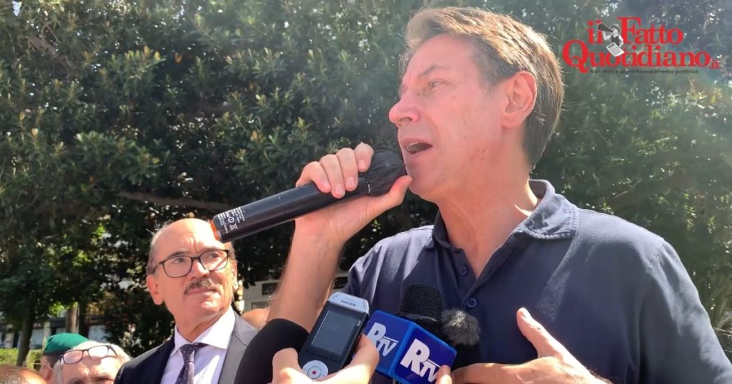 Conte con de Raho in Calabria: “Parassita chi percepisce il reddito? Meloni e Renzi non parlano mai dei mafiosi. E’ un mondo capovolto”
