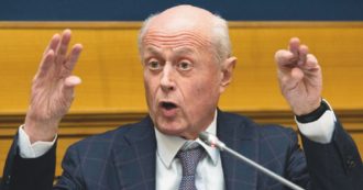 Copertina di Tristi, solitari y dimaiani: tutti in ritardo e Tabacci se ne va