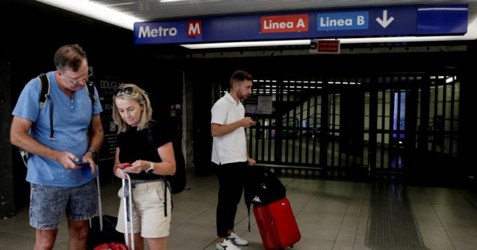 Copertina di Passeggeri prigionieri alla fermata metro