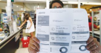 Copertina di Fmi: “L’impatto del caro-energia sulle famiglie italiane è di 450 euro, ma può arrivare a 2.270. Timori di recessione per l’Eurozona”