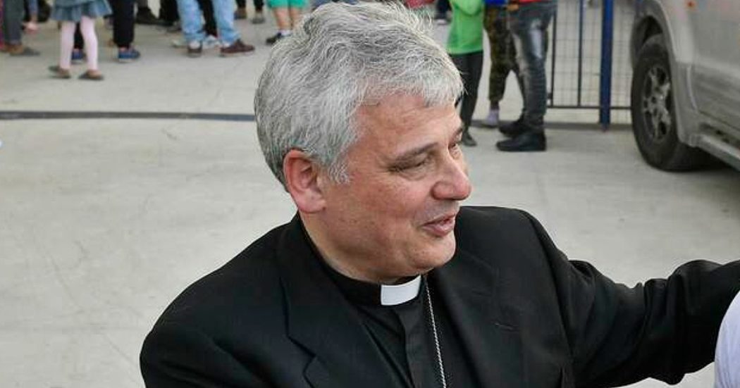 Ucraina, Elemosiniere del Papa coinvolto in sparatoria. Biden a Putin: “Non usare l’arma nucleare”. Cremlino: “Legga la dottrina”