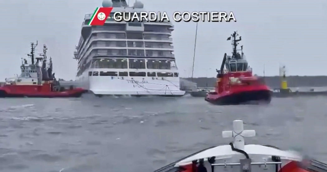 Porto di Ravenna, nave da crociera rompe gli ormeggi a causa del forte vento: l’intervento dei rimorchiatori – Video