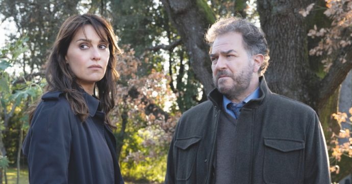 Copertina di “Petra” dal cuore “Delicato”: torna la detective irrequieta