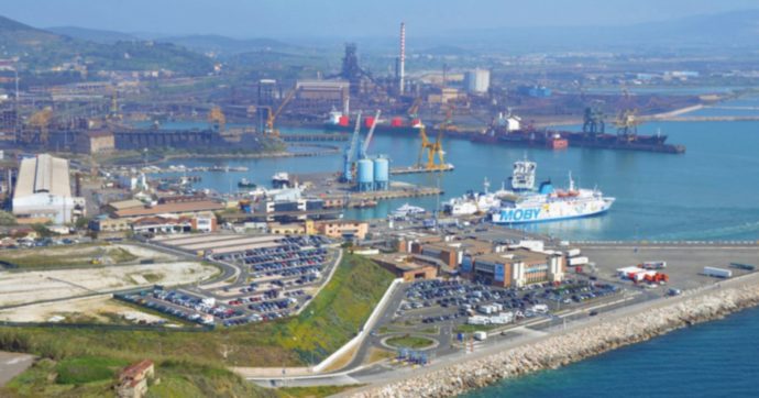 Carrai contro Renzi: il rigassificatore ora divide il Giglio magico